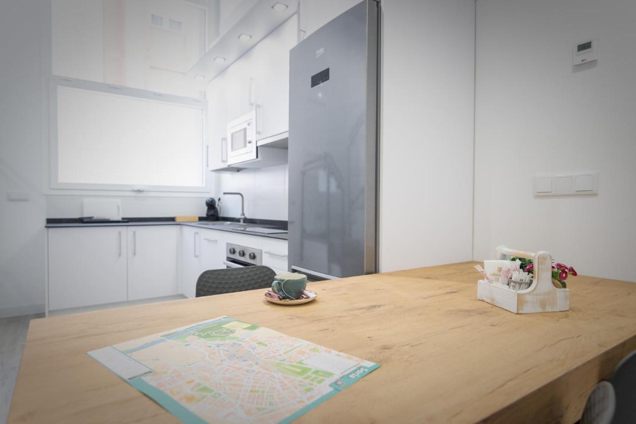 Apartamentos Soria Suites Buitenkant foto